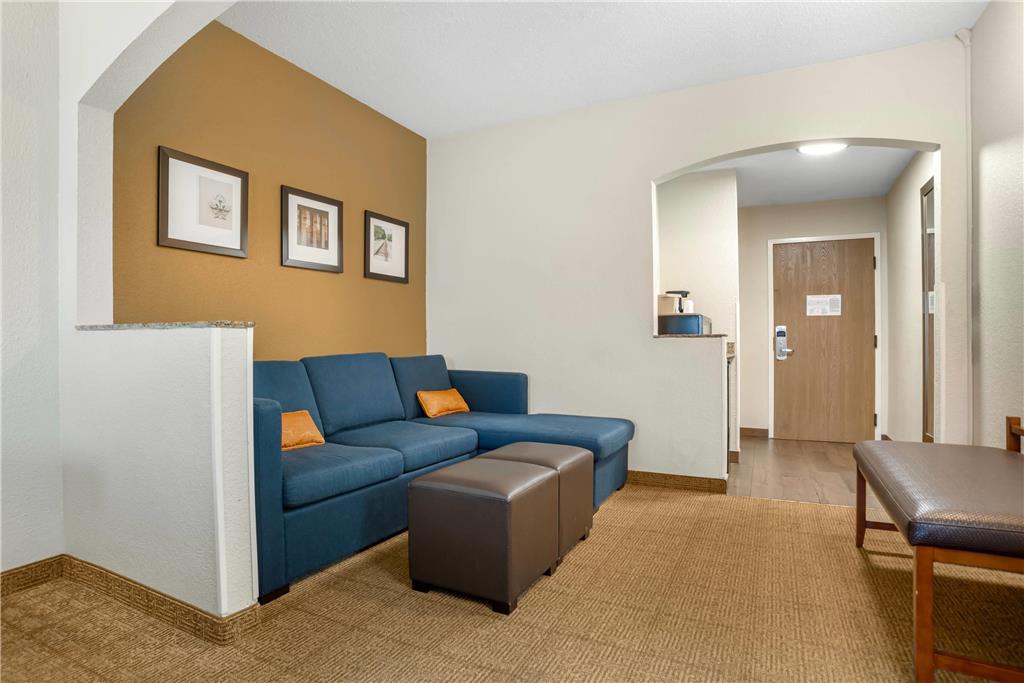 Comfort Suites Monroe Room photo